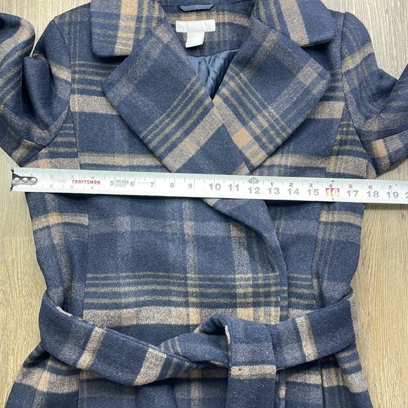H&M Women’s Navy Blue and Tan Plaid Long Belted Two Button Jacket, size 0 - Picture 9 of 13